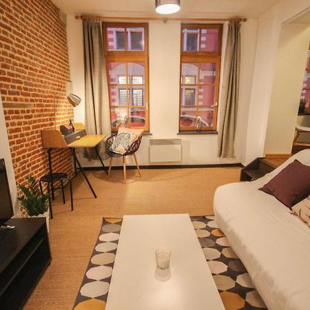 One Bedroom Equipped In Old ליל מראה חיצוני תמונה