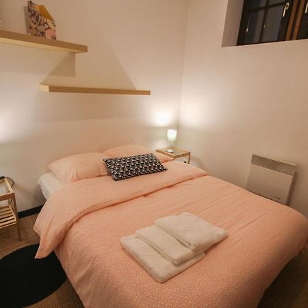 One Bedroom Equipped In Old ליל מראה חיצוני תמונה