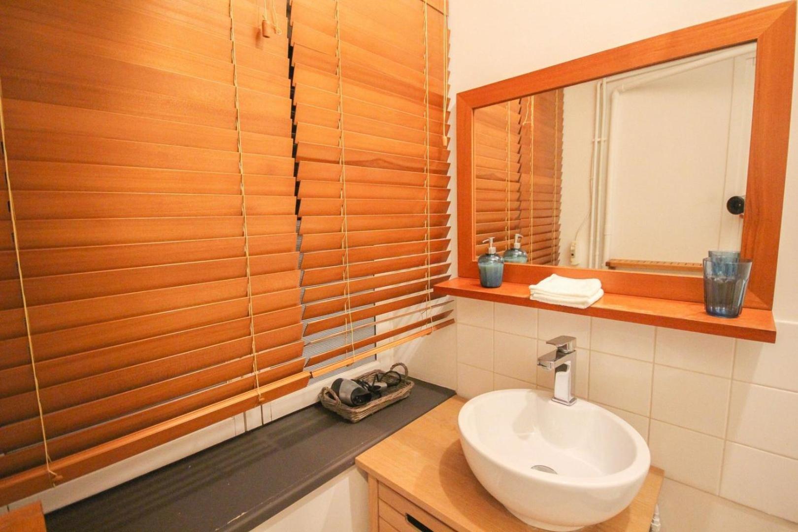 One Bedroom Equipped In Old ליל מראה חיצוני תמונה